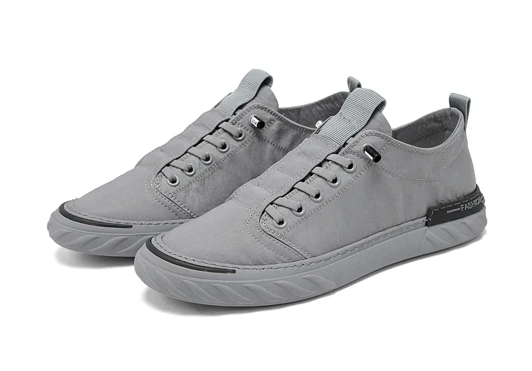 Men Shoes Cover Feet Breathable Board Shoes Fashion Casual Shoes Lightweight Wear-resistant Fashion Zapatillas Hombre