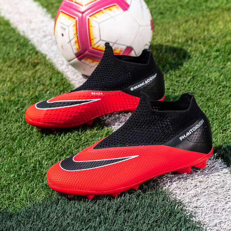 Men's Football Boots TF/FG Professional Soccer Field Shoes Breathable Cleats Training Non-slip Footwear Sport Wear-Resistant New